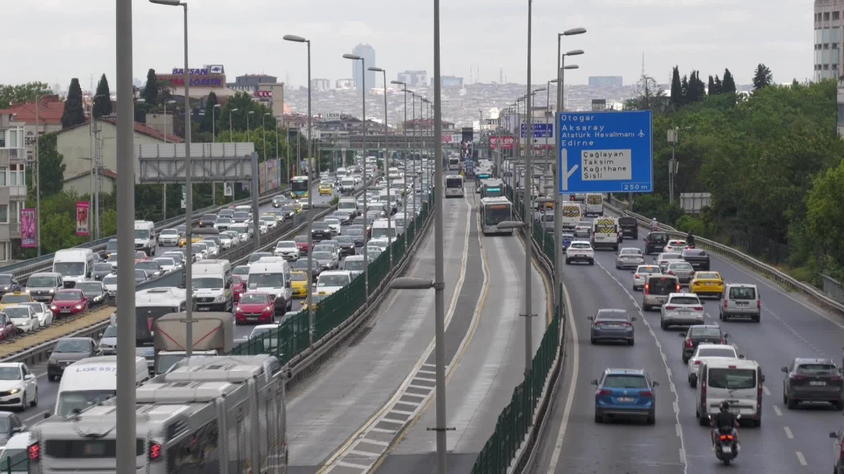 İstanbul’da Bayram Tatilinin Ardından Trafik Yoğunluğu